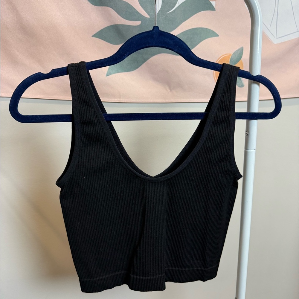 Colsie Black Ribbed Seamless Reversible Crop Tank Top